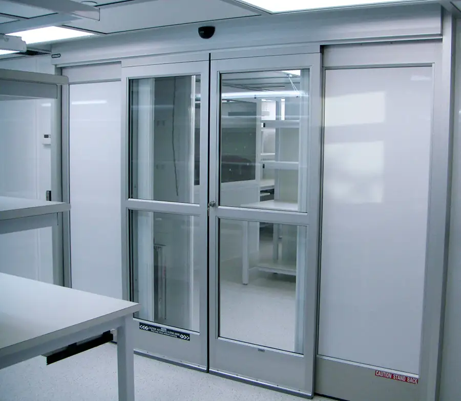 What is a clean room door and the reasons for the importance of its construction and installation?