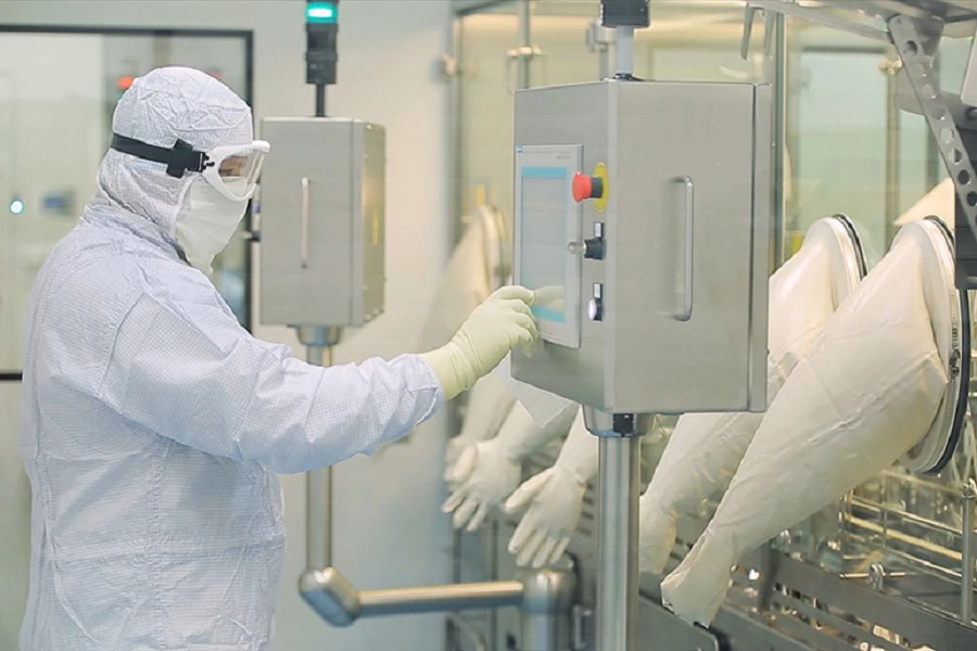 Temperature and Humidity Control and Monitoring Equipment in Cleanrooms