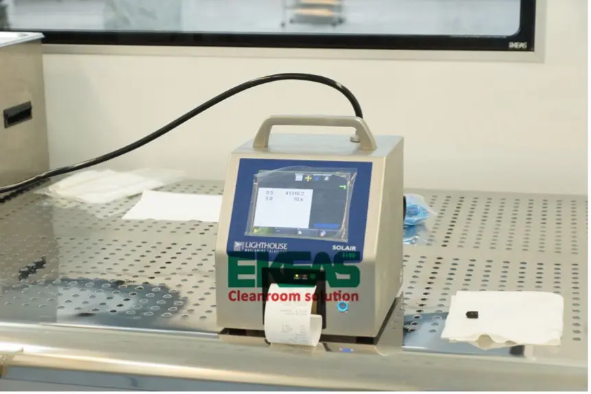 Particle counting test method for clean rooms