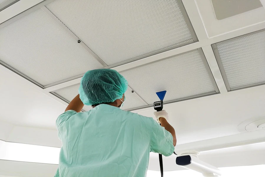 Benefits of Using Prefilters in a Cleanroom