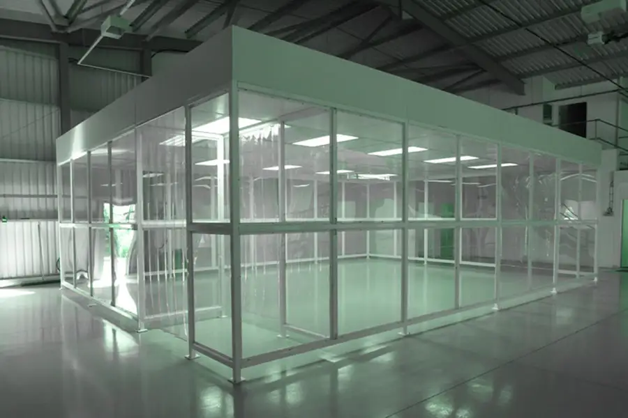 Comparison of Traditional Cleanrooms with Soft Wall Cleanrooms